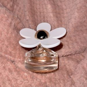 Marc Jacob’s Daisy Love 1oz bottle - Used/Mostly Full!!!